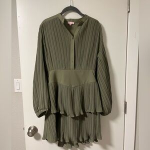 Green Tiered Pleated Long Sleeve Dress